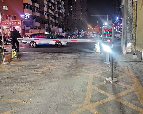 山西元一智能公司告訴您通道擺閘如何使用和保養(yǎng)？
